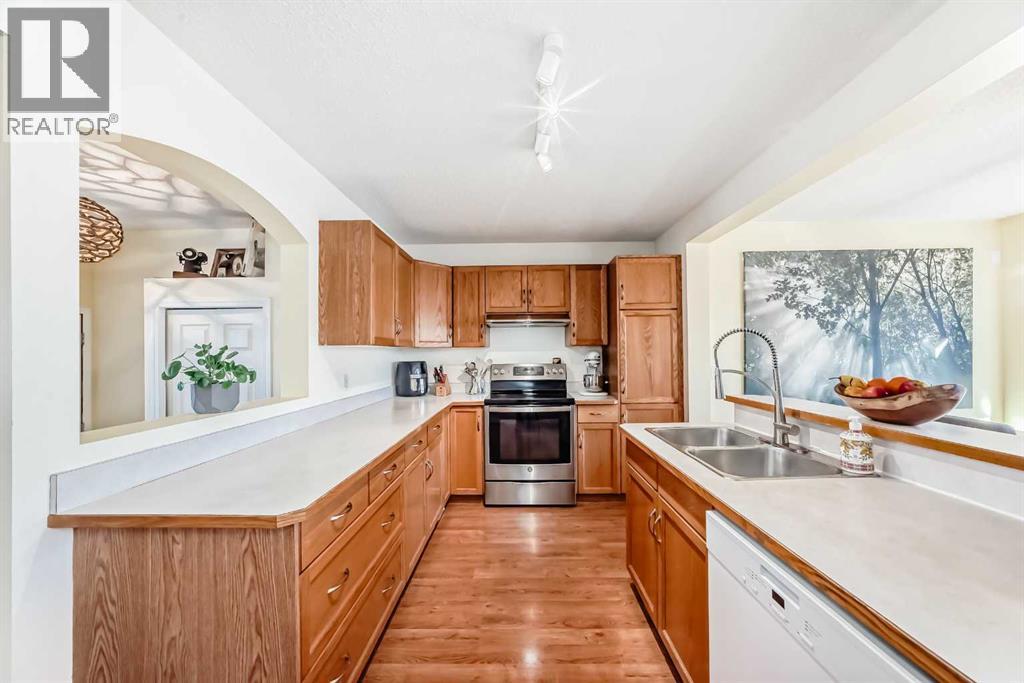 Single Family House for Sale in  Covehaven Road NE Coventry Hills Calgary 