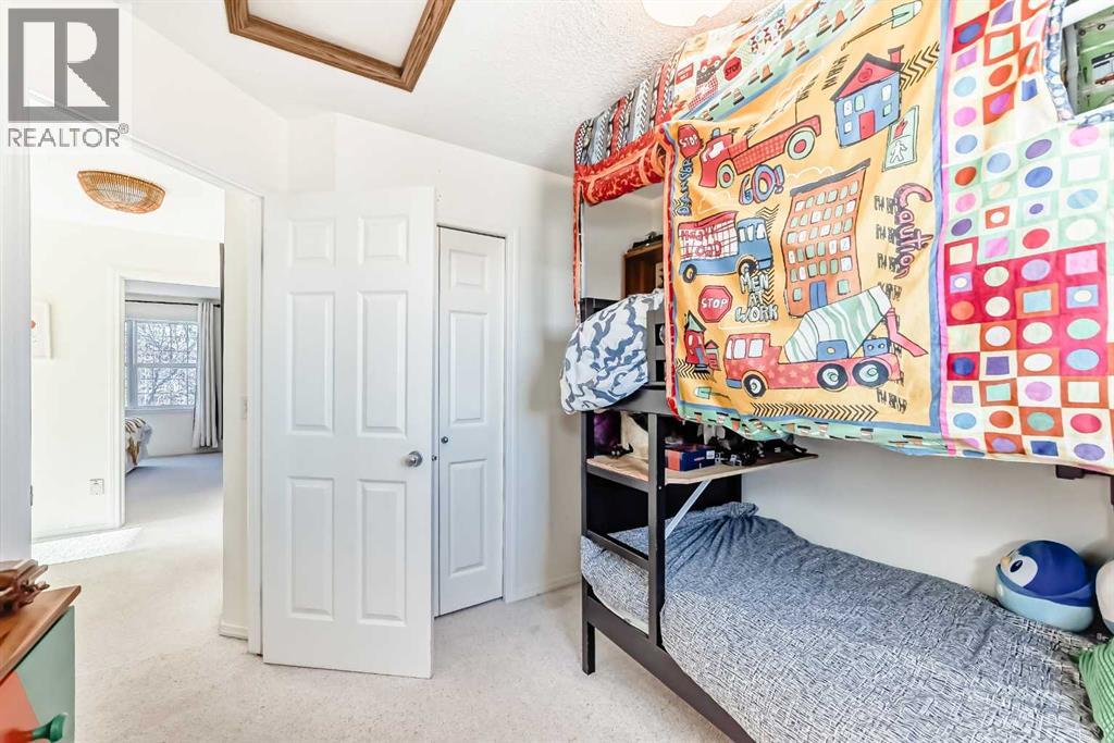 Single Family House for Sale in  Covehaven Road NE Coventry Hills Calgary 