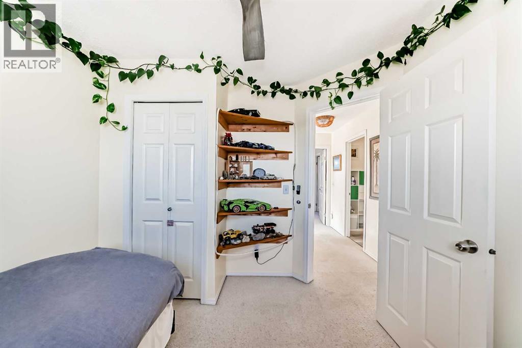 Single Family House for Sale in  Covehaven Road NE Coventry Hills Calgary 