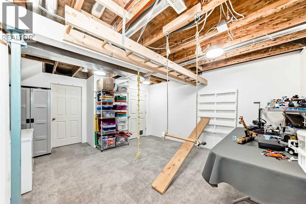 Single Family House for Sale in  Covehaven Road NE Coventry Hills Calgary 