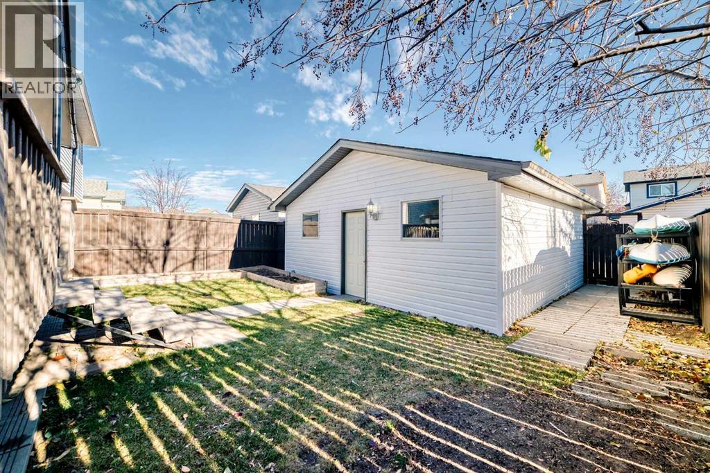 Single Family House for Sale in  Covehaven Road NE Coventry Hills Calgary 