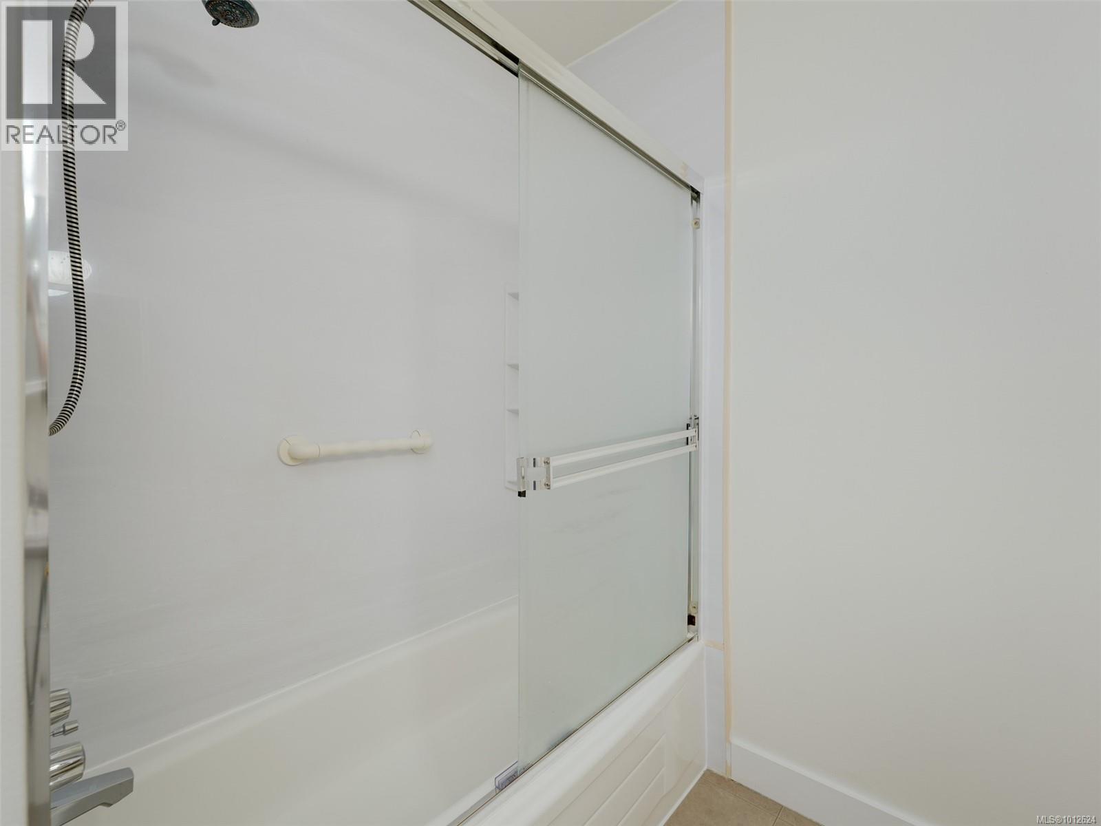 308 1745 Leighton Road, Victoria