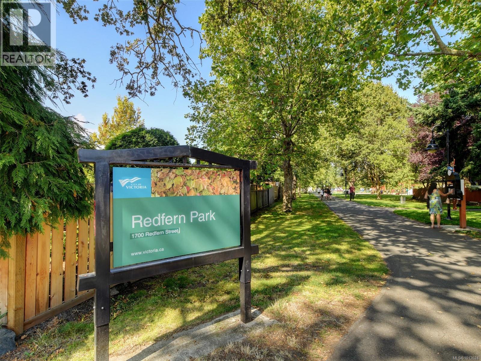 308 1745 Leighton Road, Victoria