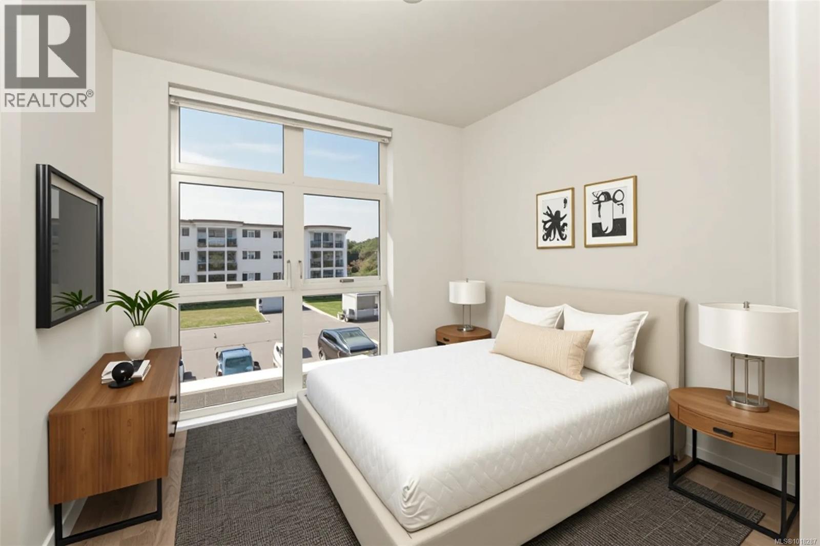 204 9570 Fifth Street, Sidney