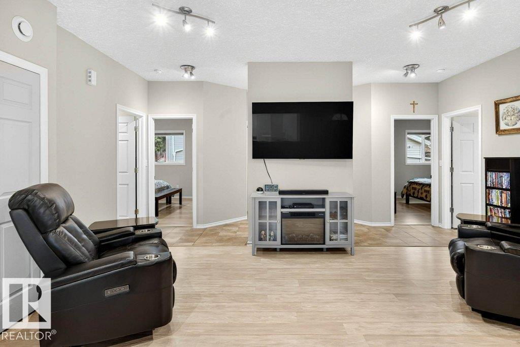 257 Lakeshore DR - 13