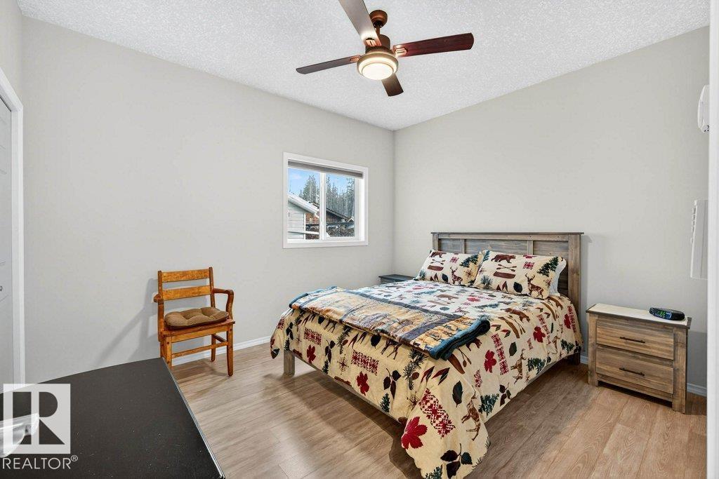 257 Lakeshore DR - 23