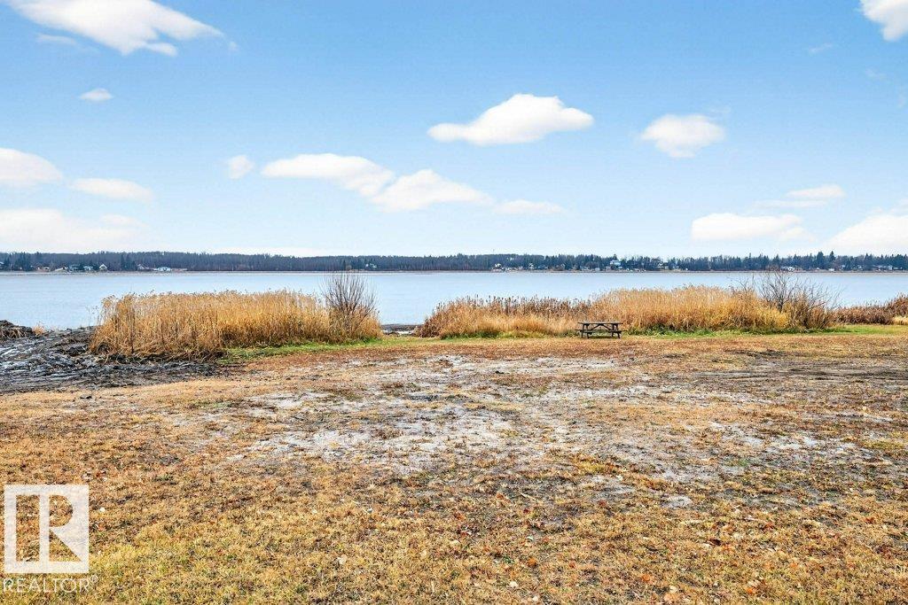 257 Lakeshore DR - 36