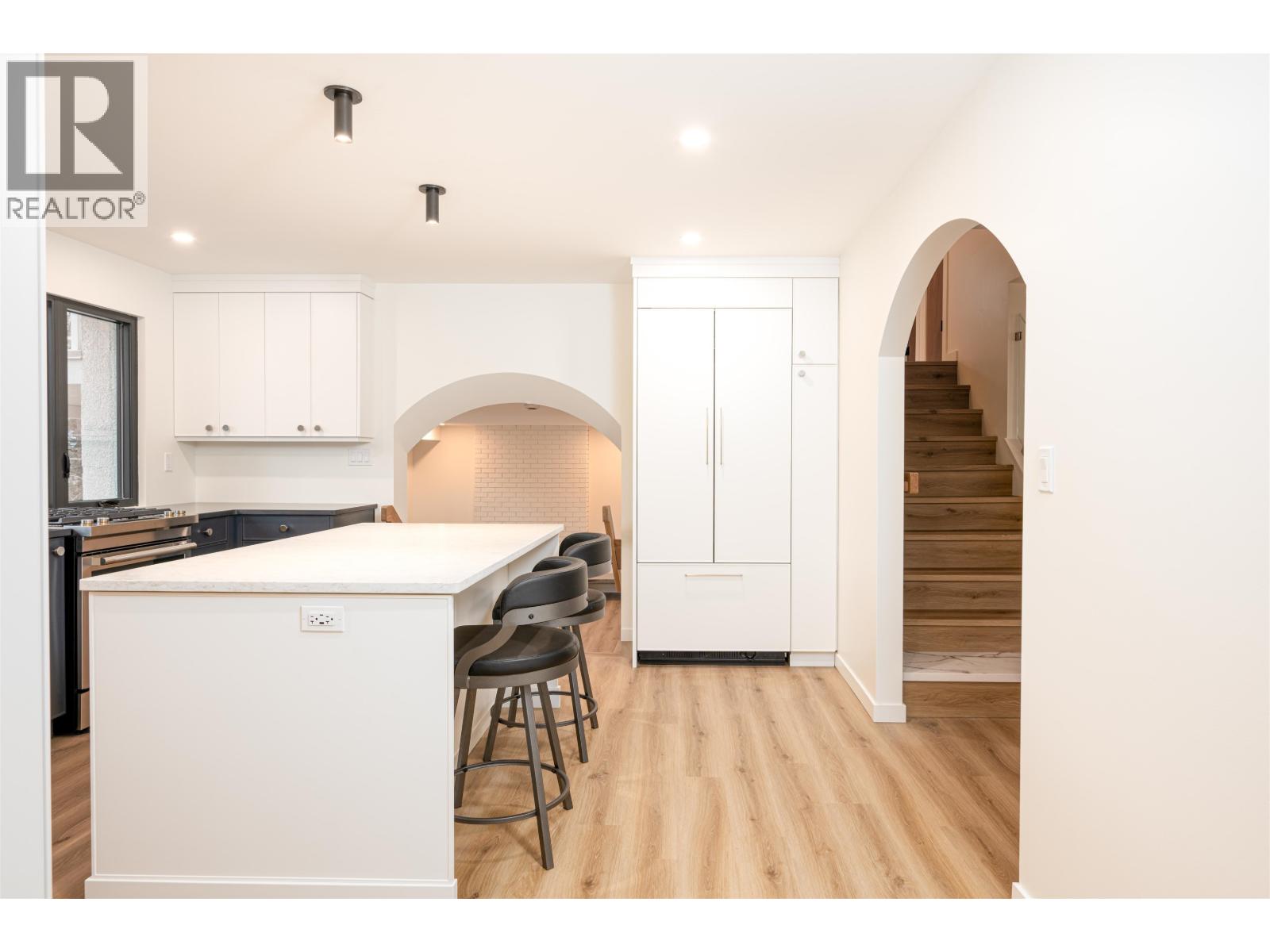 614 RADCLIFFE DRIVE - 11