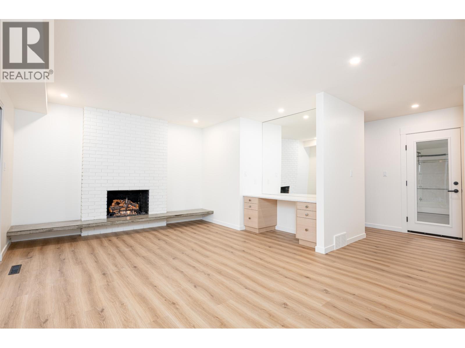 614 RADCLIFFE DRIVE - 26