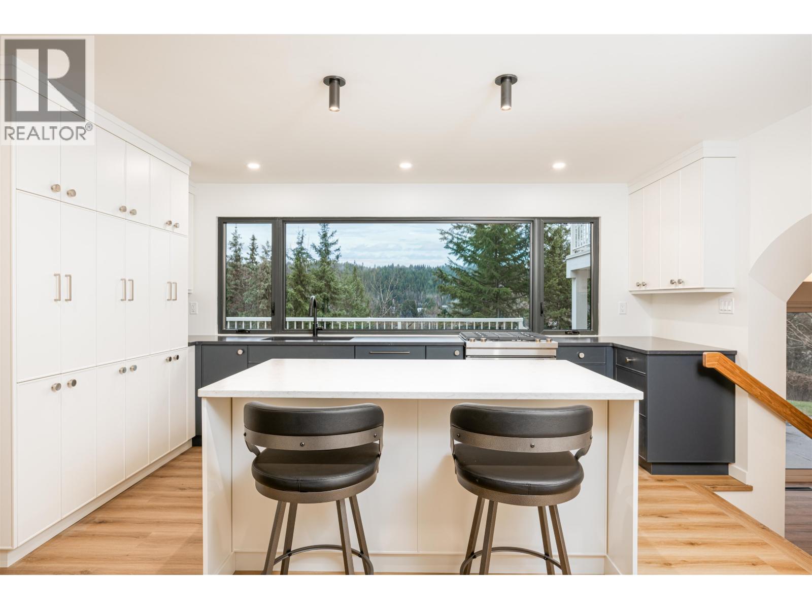 614 RADCLIFFE DRIVE - 6