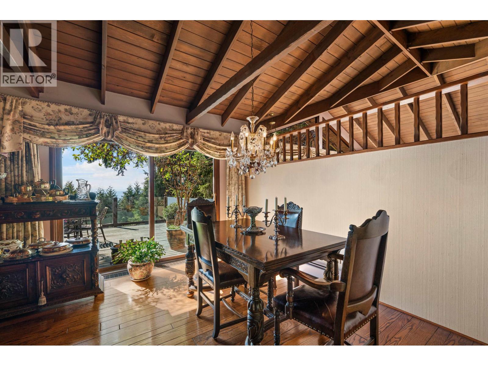 2235 CHAIRLIFT ROAD, West Vancouver