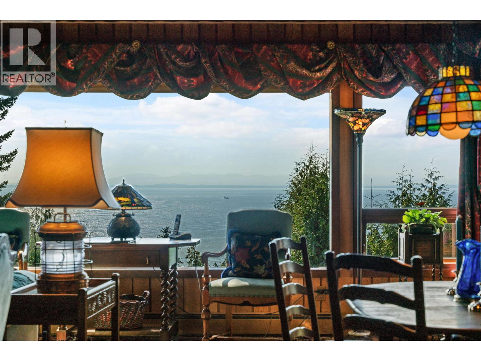 2235 CHAIRLIFT ROAD, West Vancouver