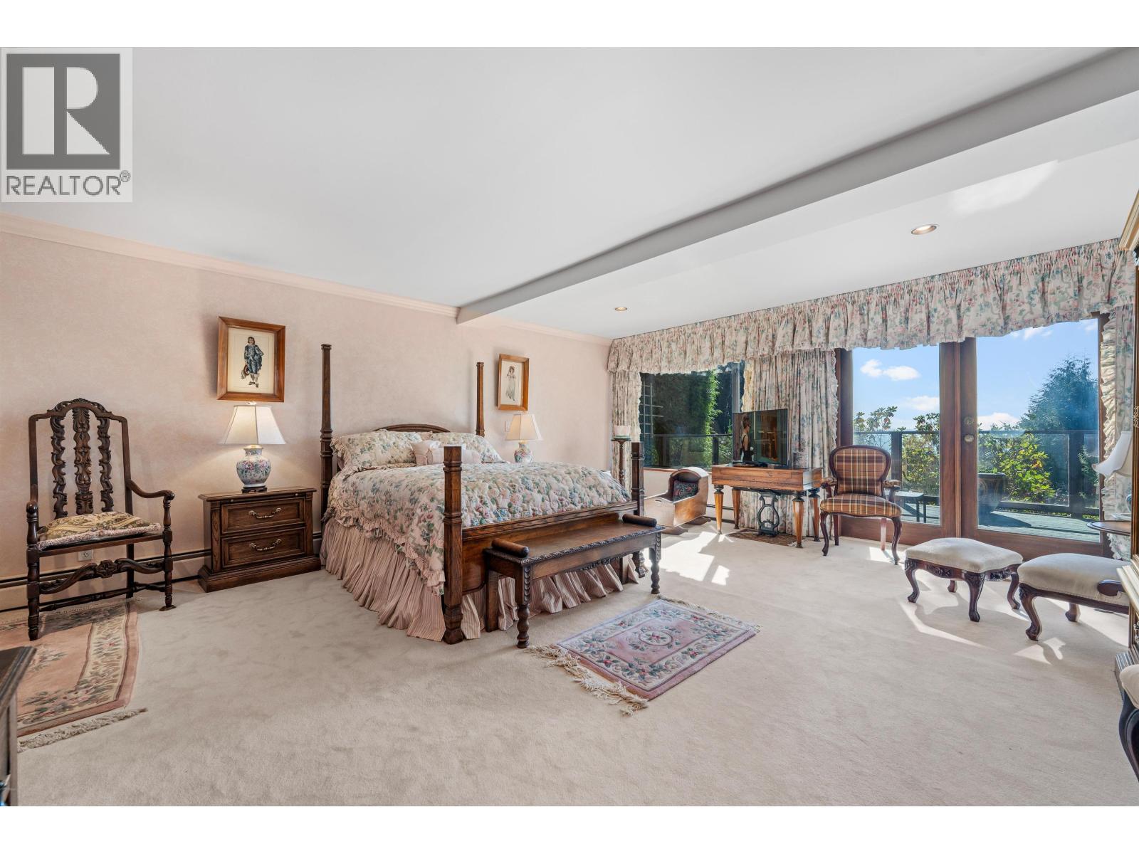 2235 CHAIRLIFT ROAD, West Vancouver