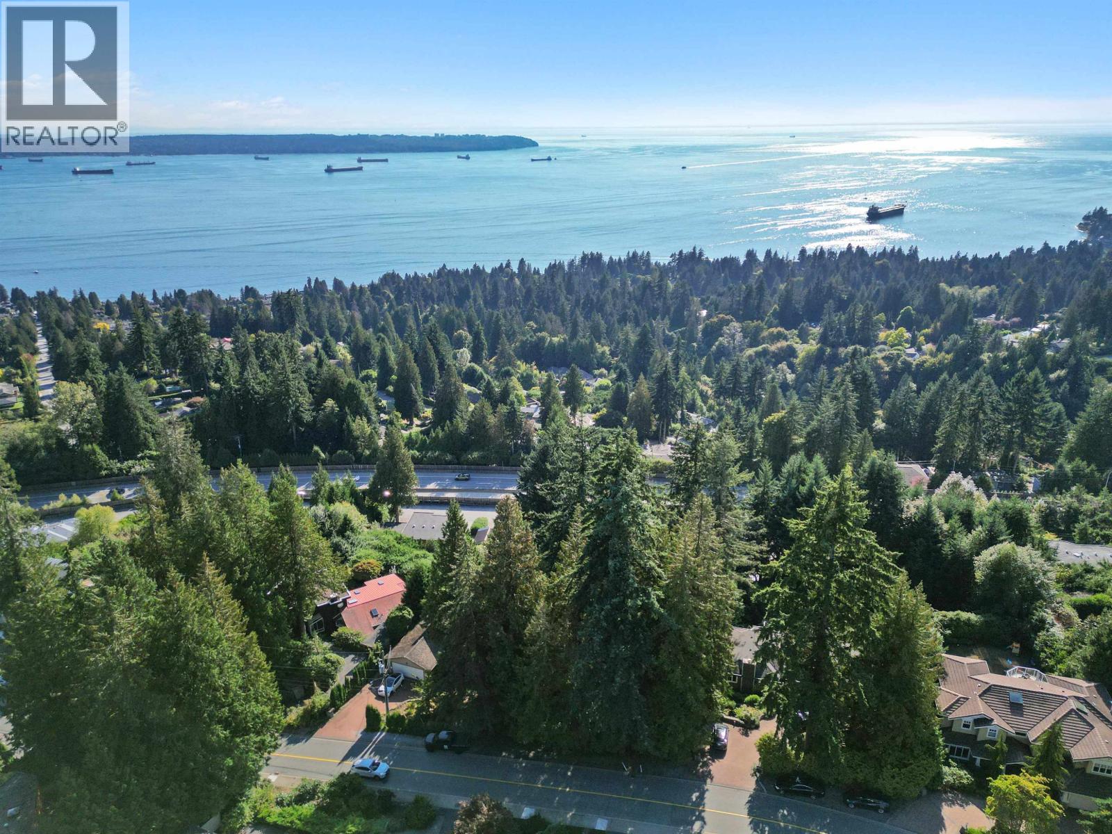 2235 CHAIRLIFT ROAD, West Vancouver