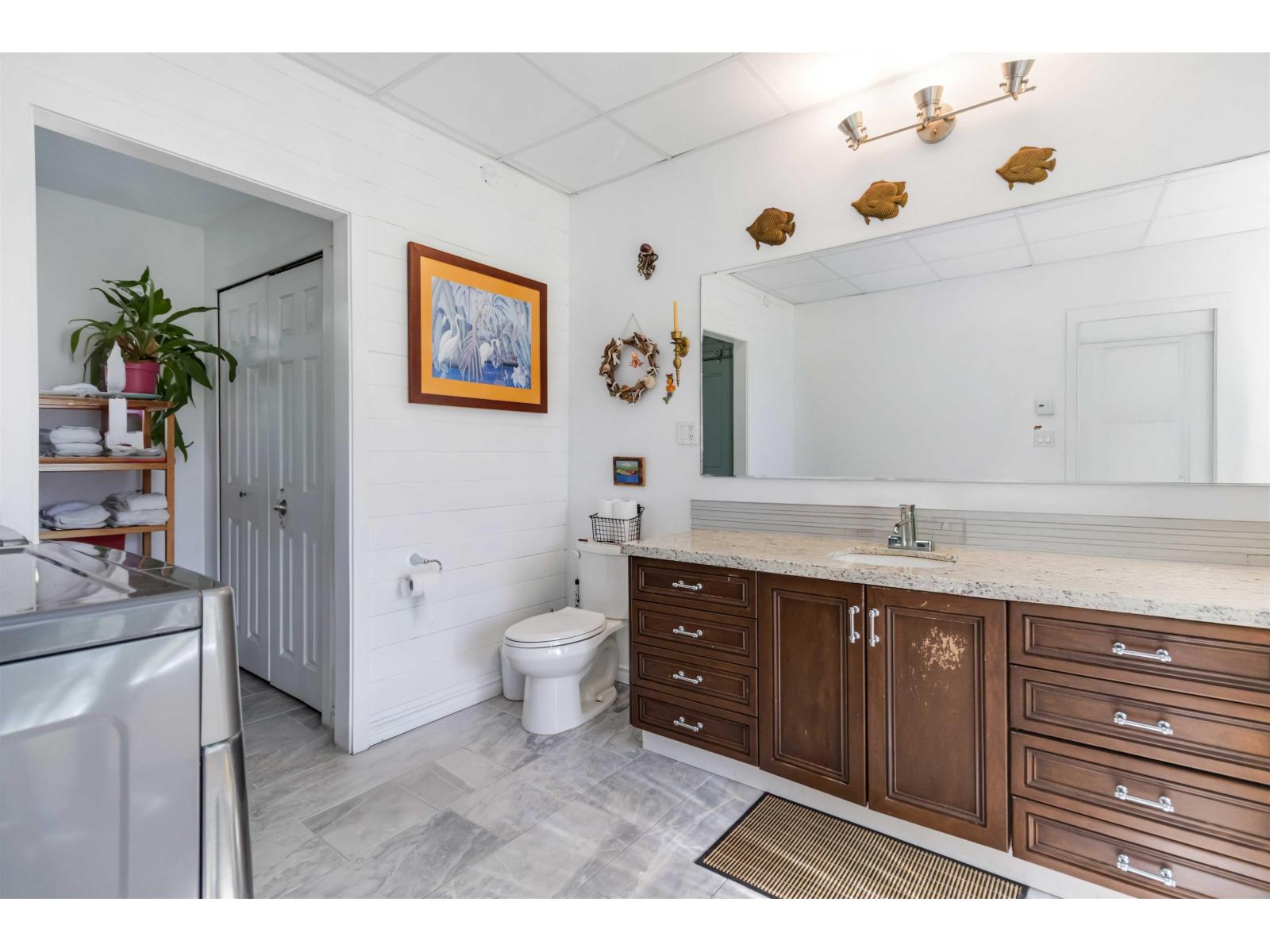 10079 & 10087 MOUNTAINVIEW ROAD, Mission