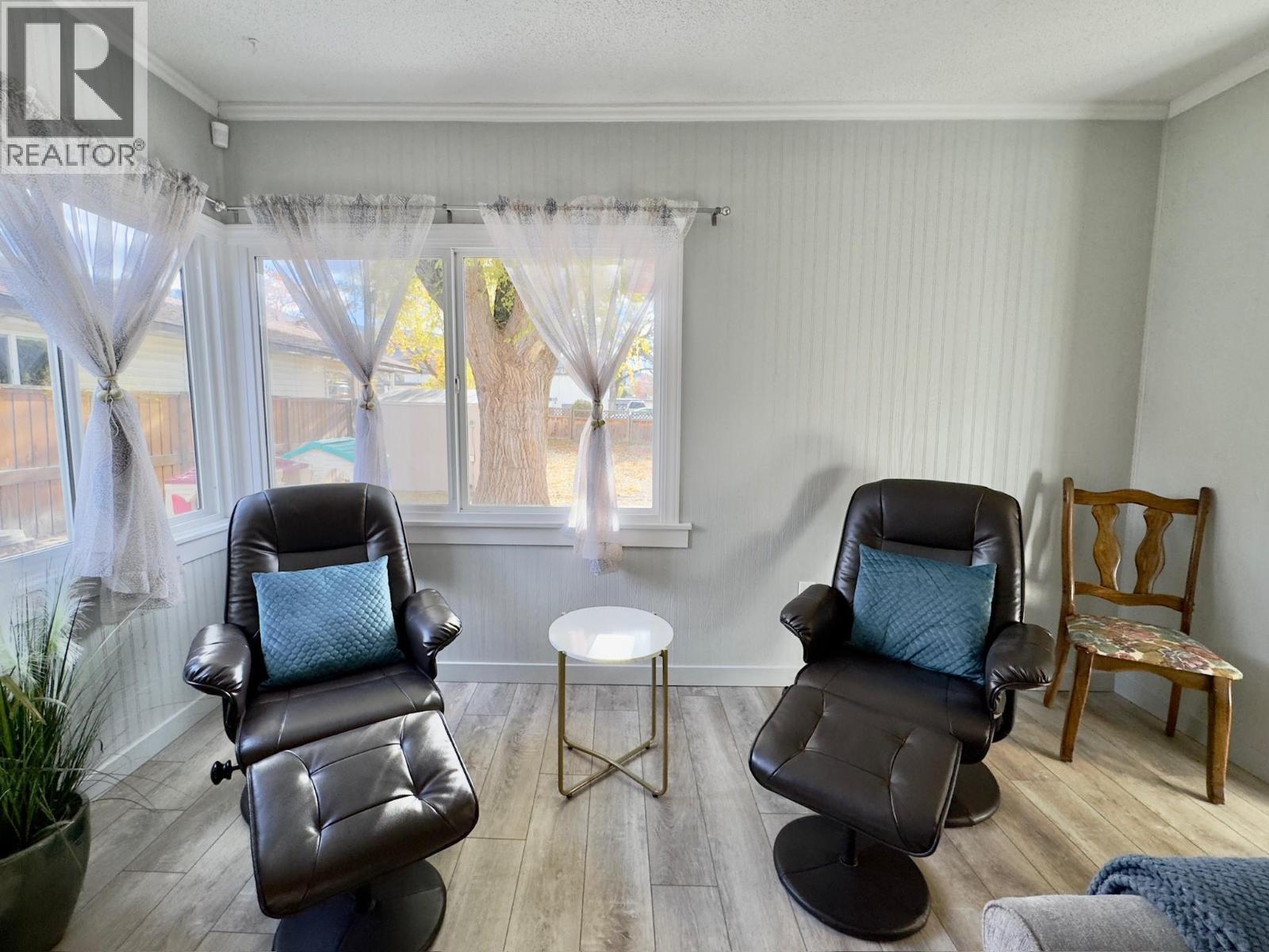 709 MUNICIPAL Avenue - 17