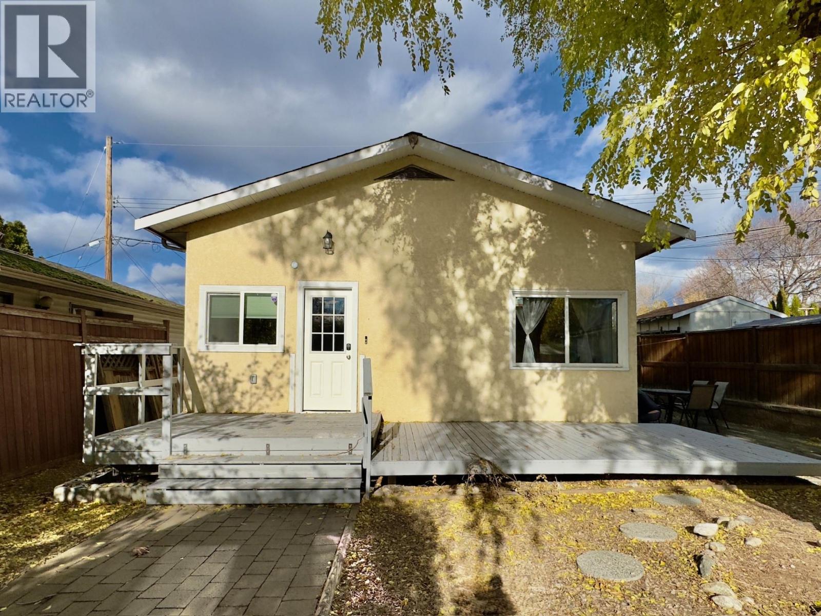 709 MUNICIPAL Avenue - 1