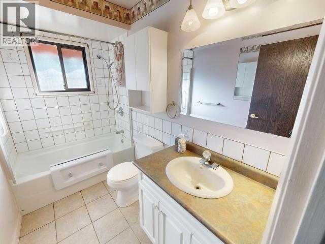 10198 HIGHWAY 101, Powell River