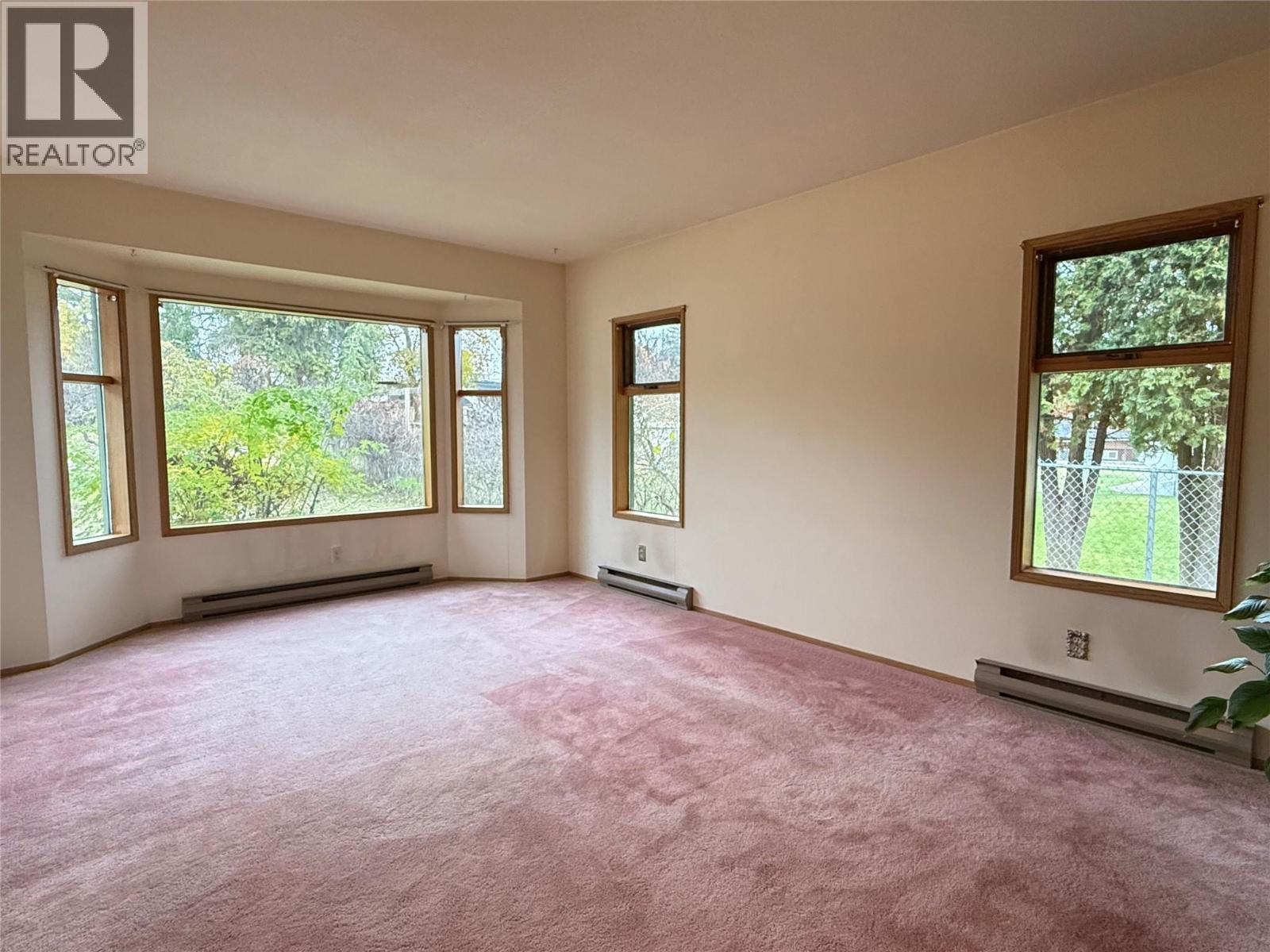 3170 Hall Frontage Road, Grand Forks