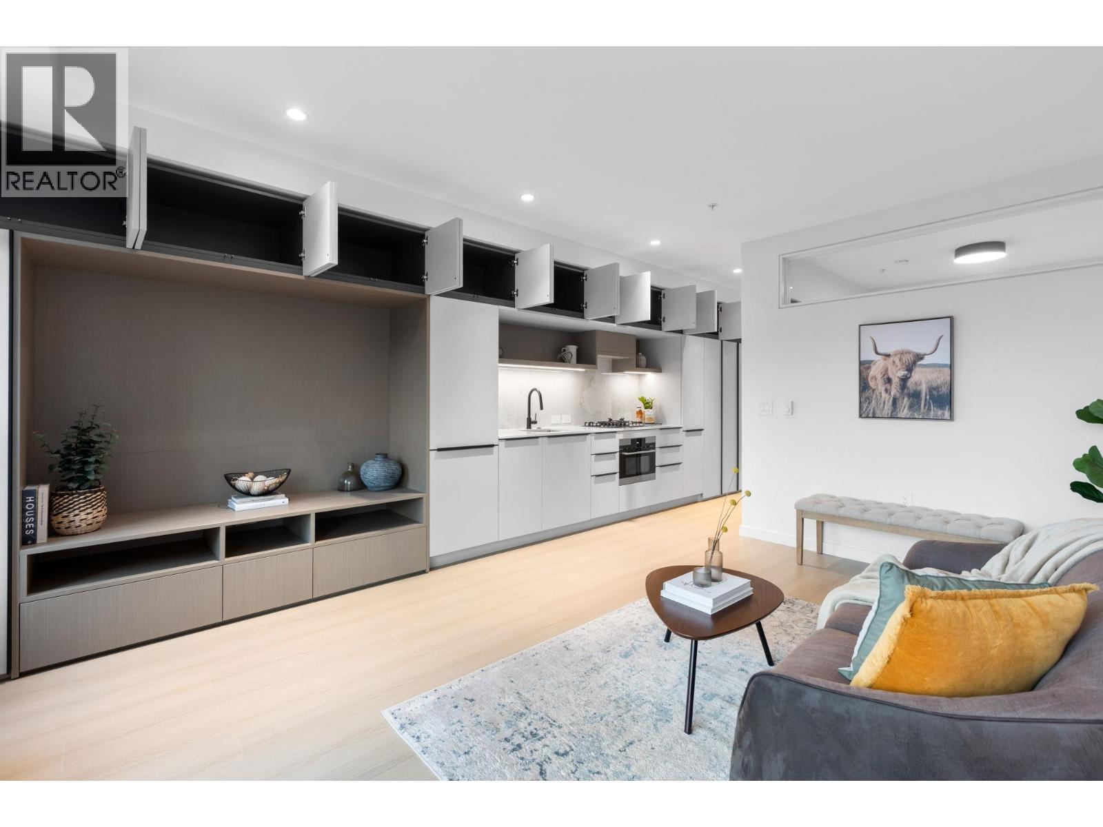 210 2015 ST. JOHNS STREET, Port Moody