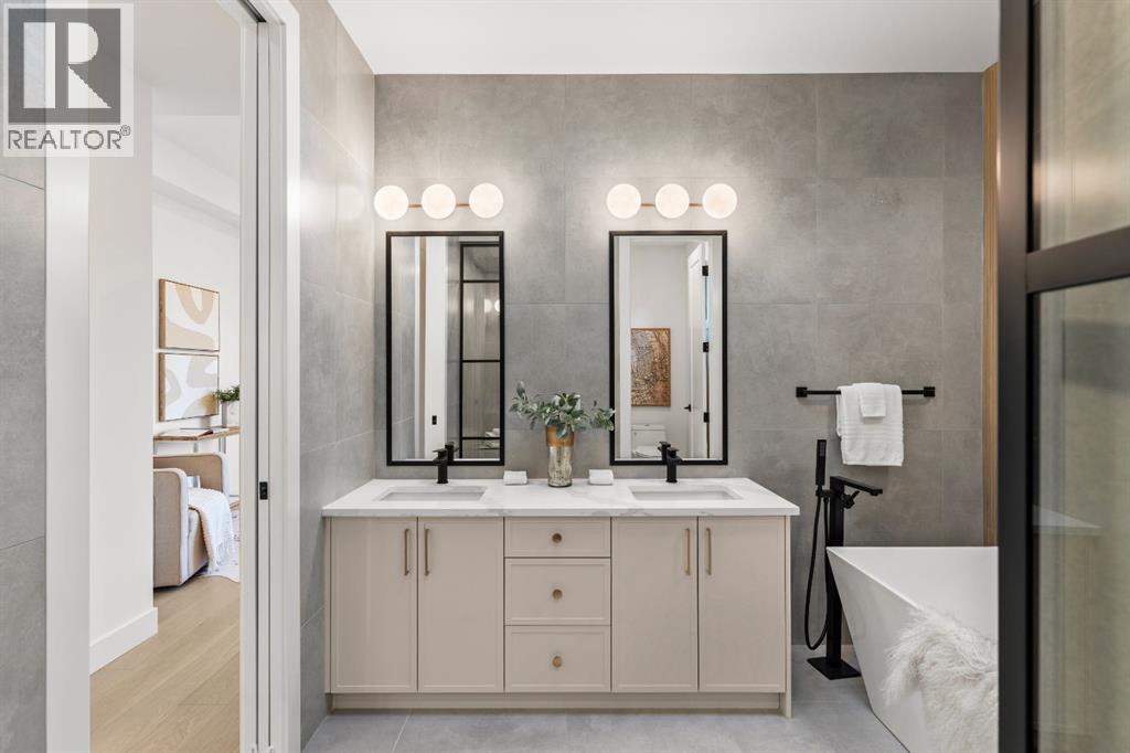 Single Family House for Sale in   Avenue SW Altadore Calgary 