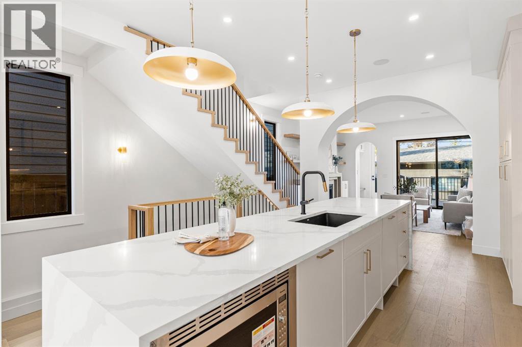 Single Family House for Sale in   Avenue SW Altadore Calgary 