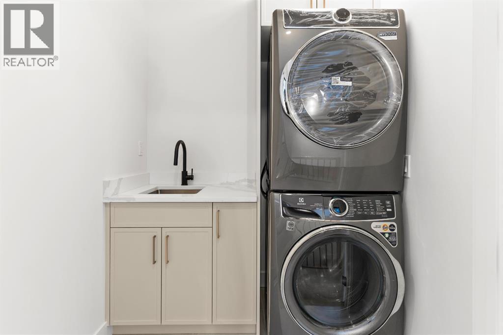 Single Family House for Sale in   Avenue SW Altadore Calgary 