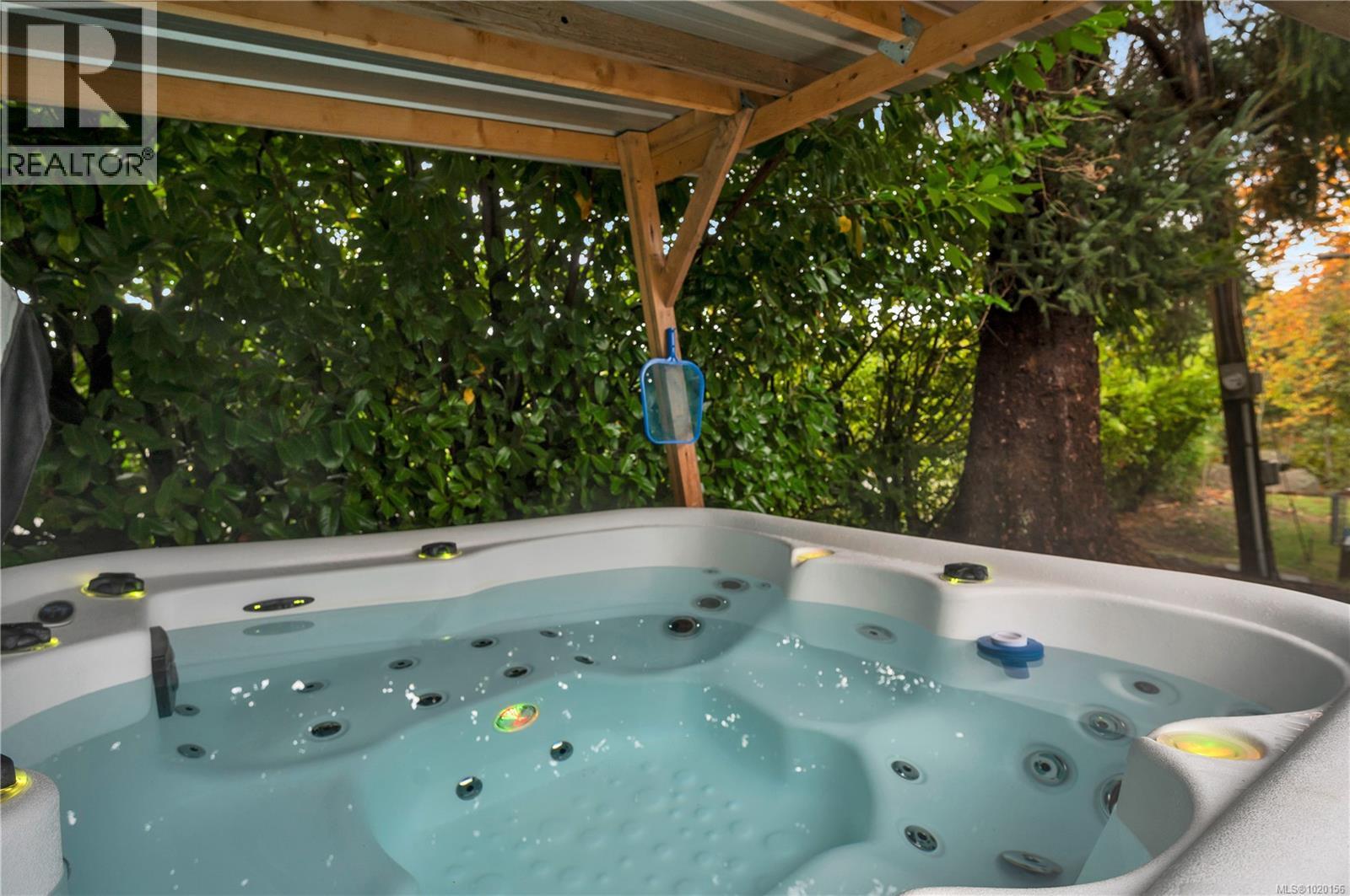 1760 McDonald Rd, Campbell River