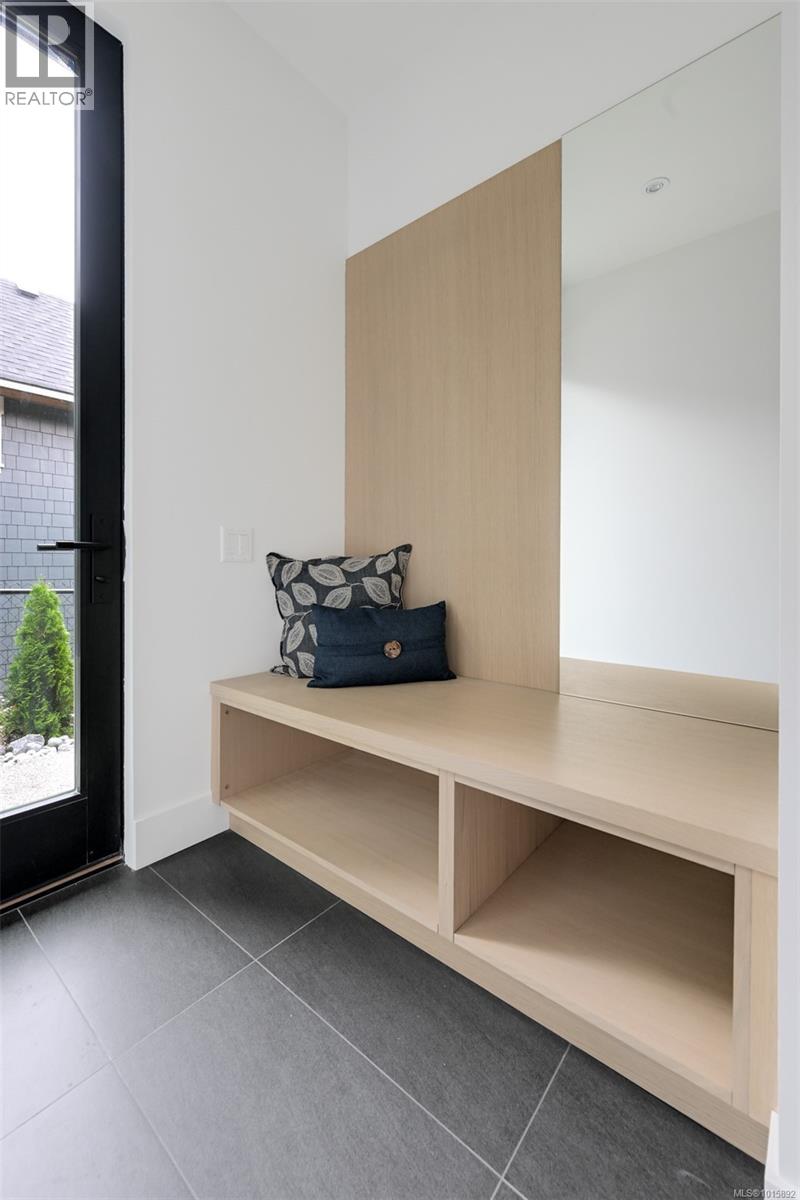  1542 Despard Avenue, Victoria