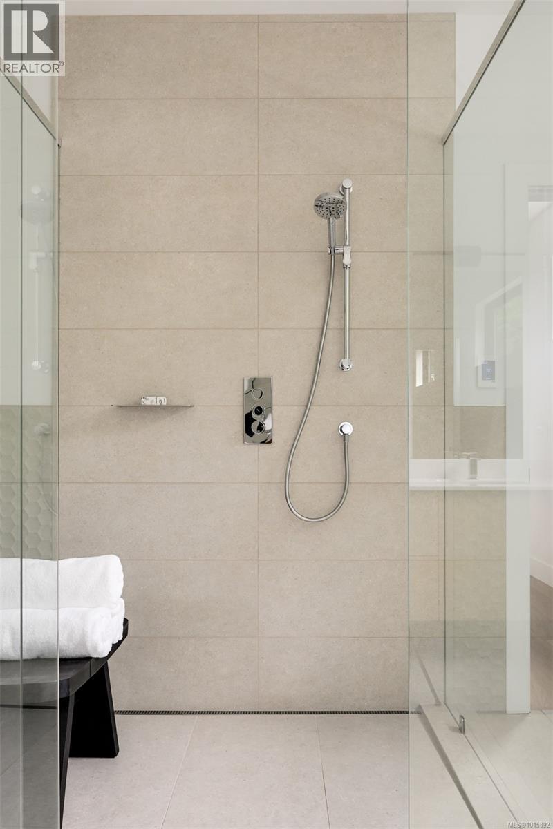  1542 Despard Avenue, Victoria