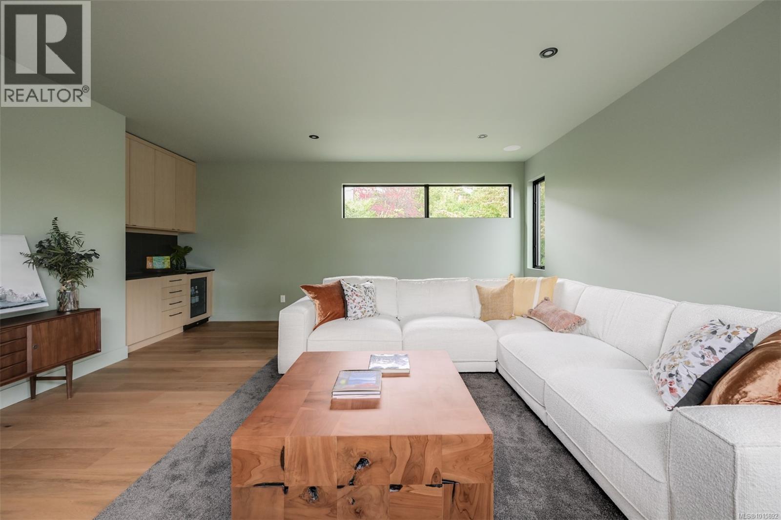  1542 Despard Avenue, Victoria