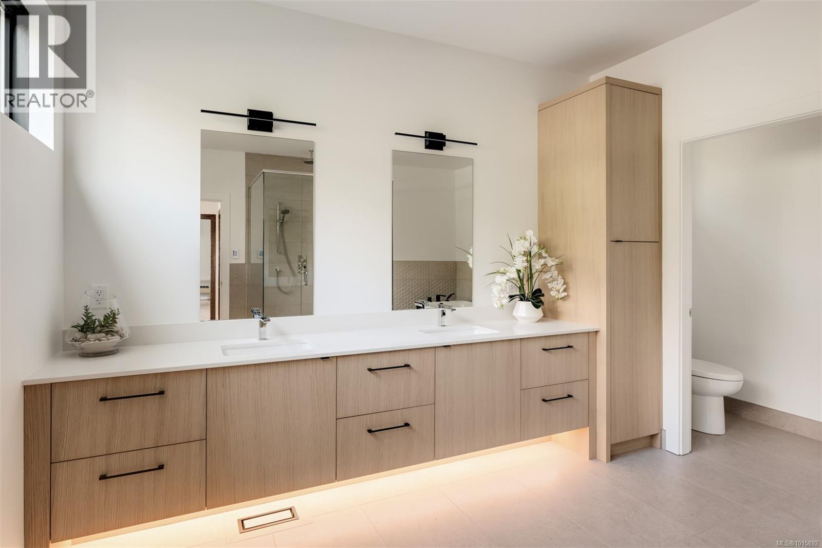  1542 Despard Avenue, Victoria