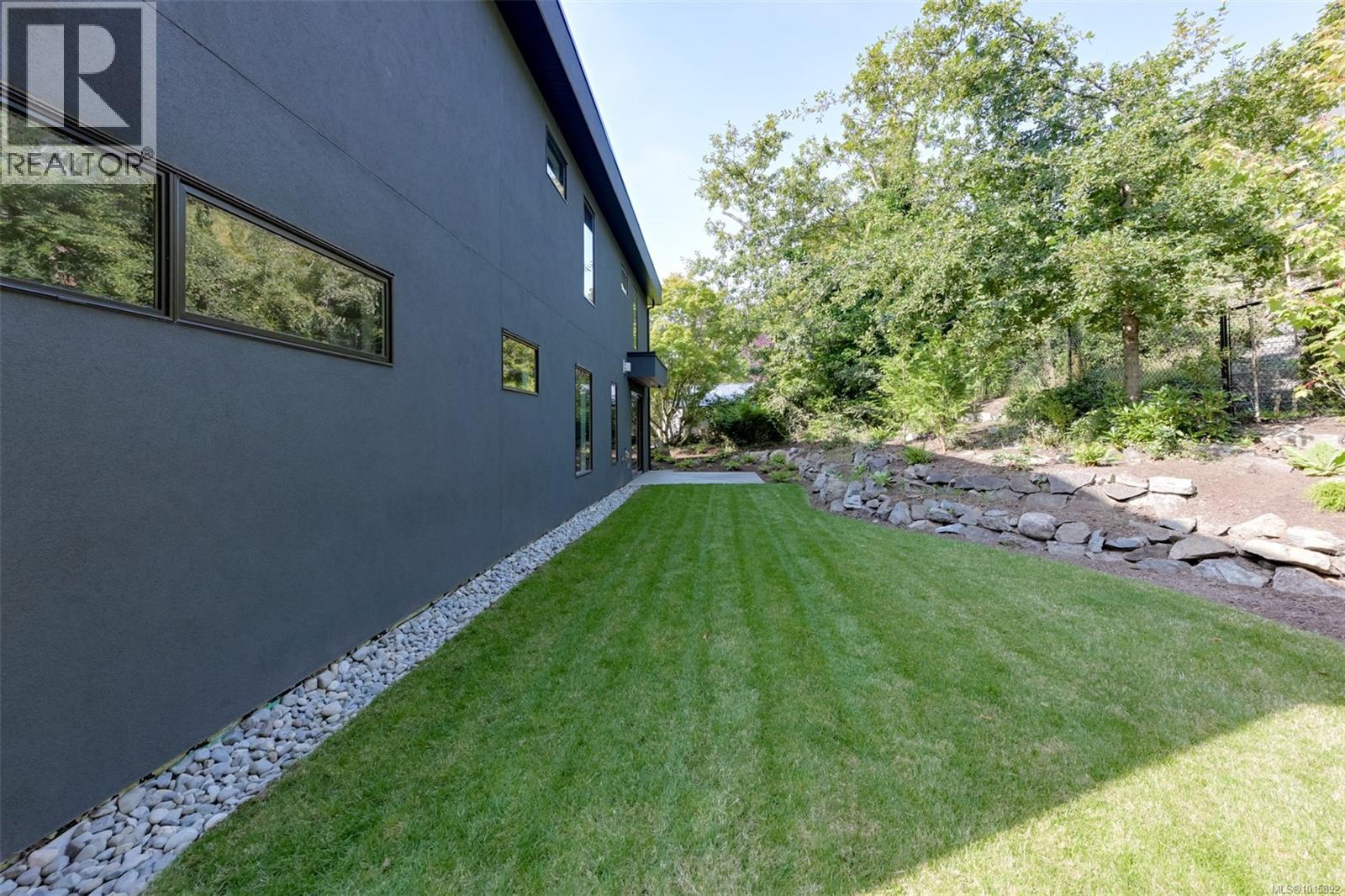  1542 Despard Avenue, Victoria