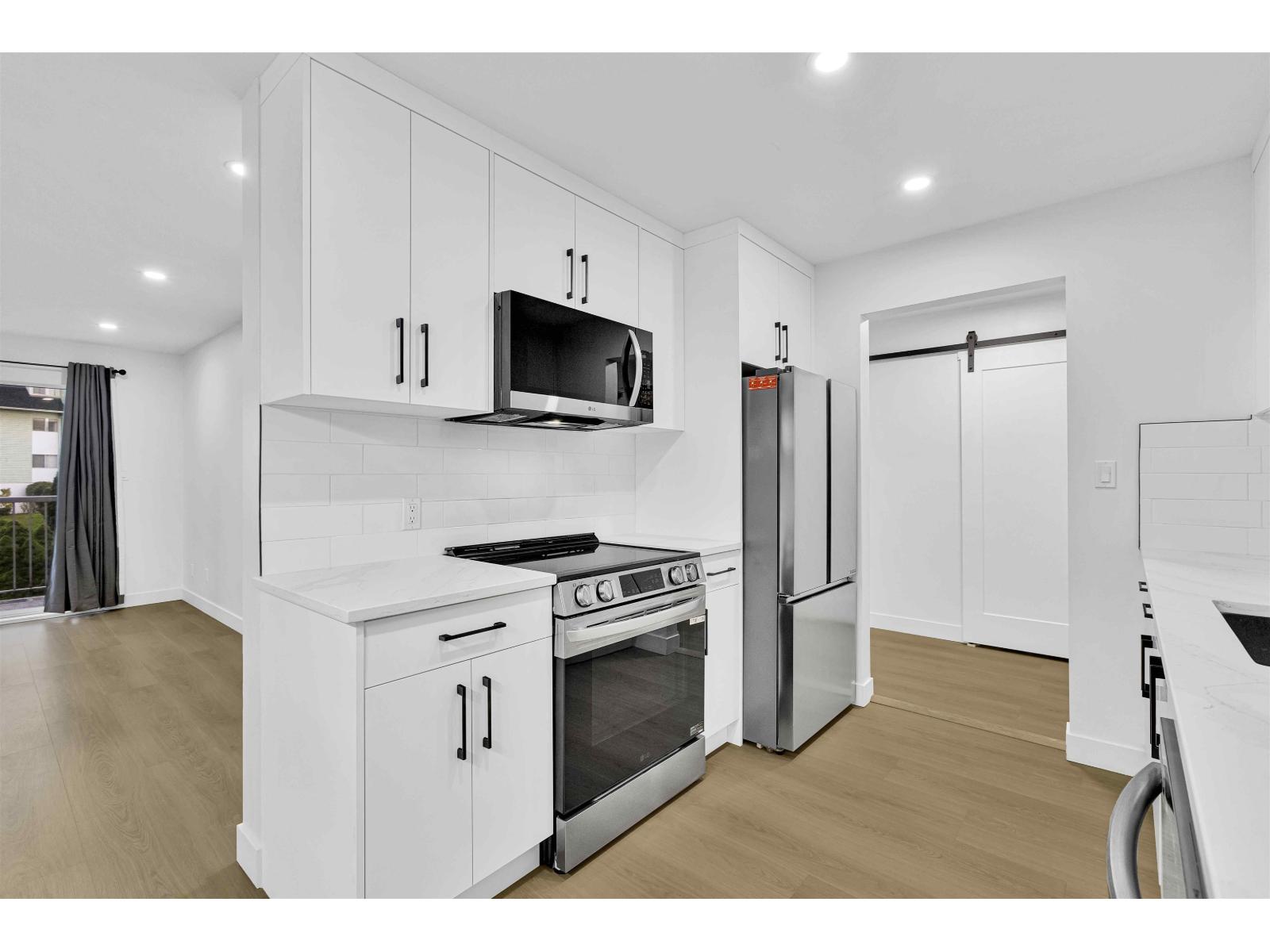 201 2567 VICTORIA Street - main photo