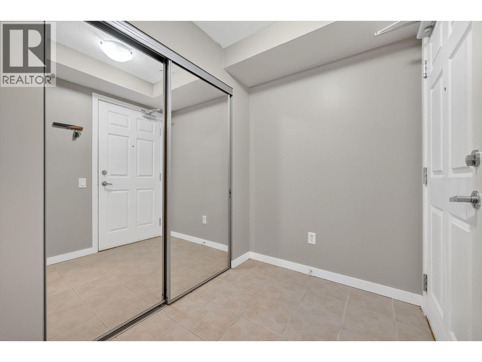 306 686 Lequime Road, Kelowna