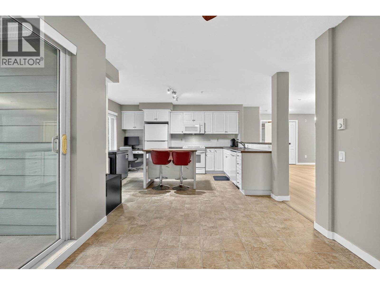 306 686 Lequime Road, Kelowna