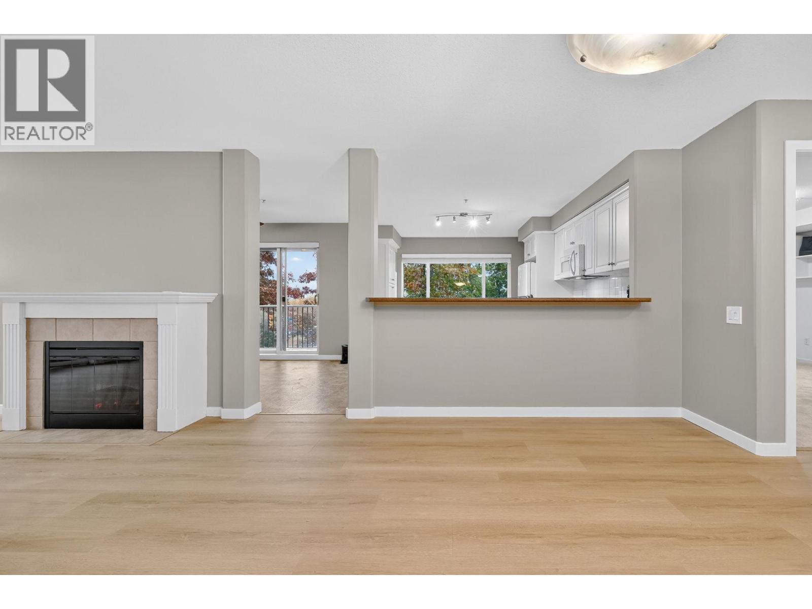 306 686 Lequime Road, Kelowna