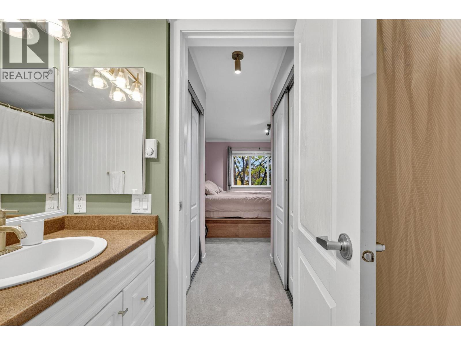 306 686 Lequime Road, Kelowna