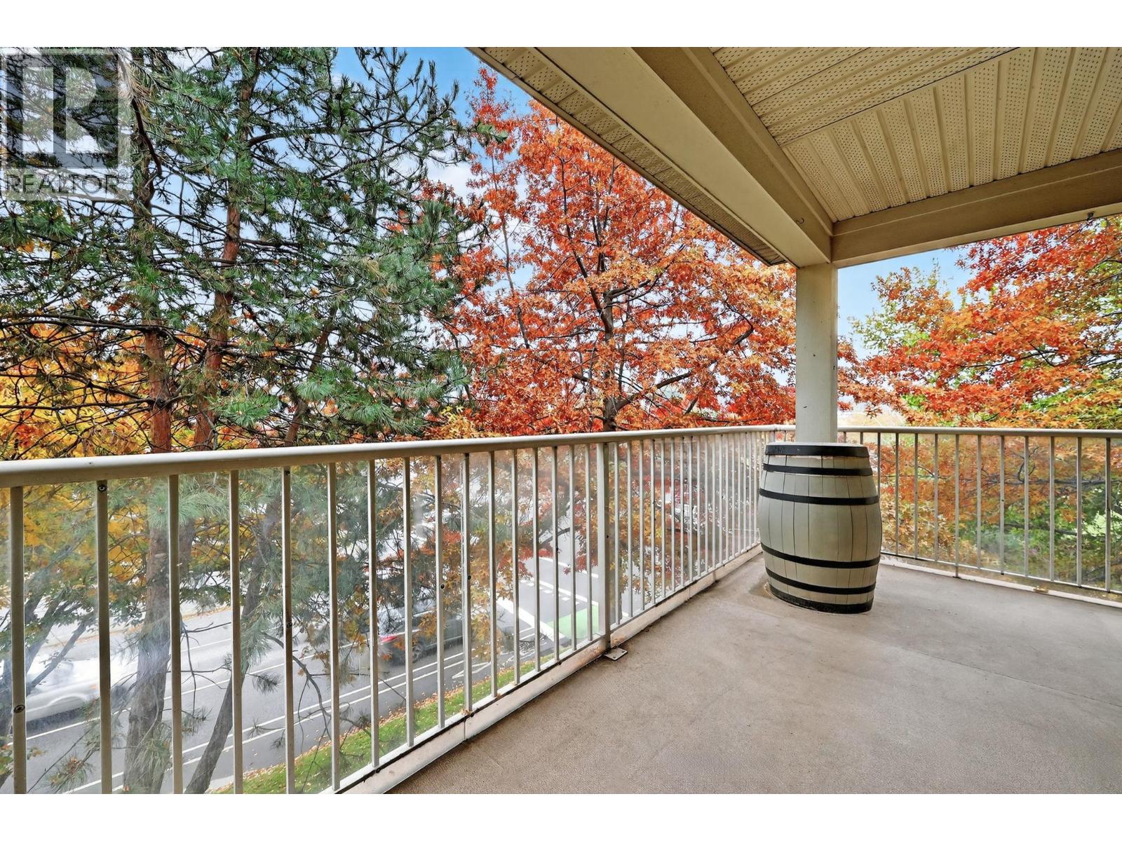 306 686 Lequime Road, Kelowna