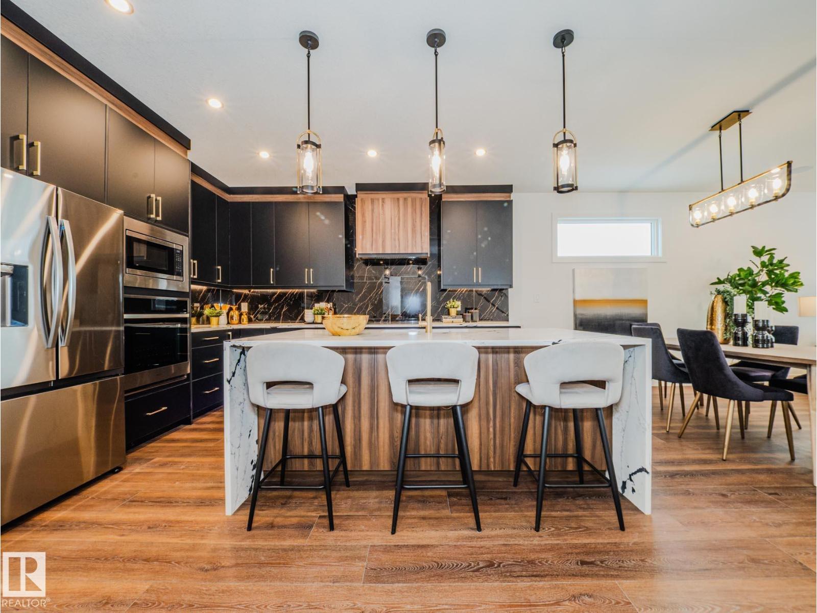 7607 98 AV NW, Edmonton