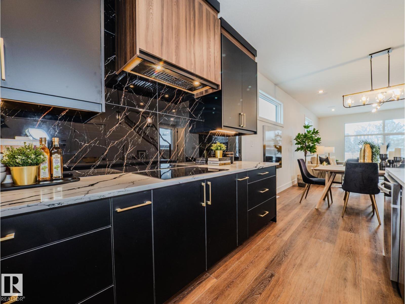 7607 98 AV NW, Edmonton