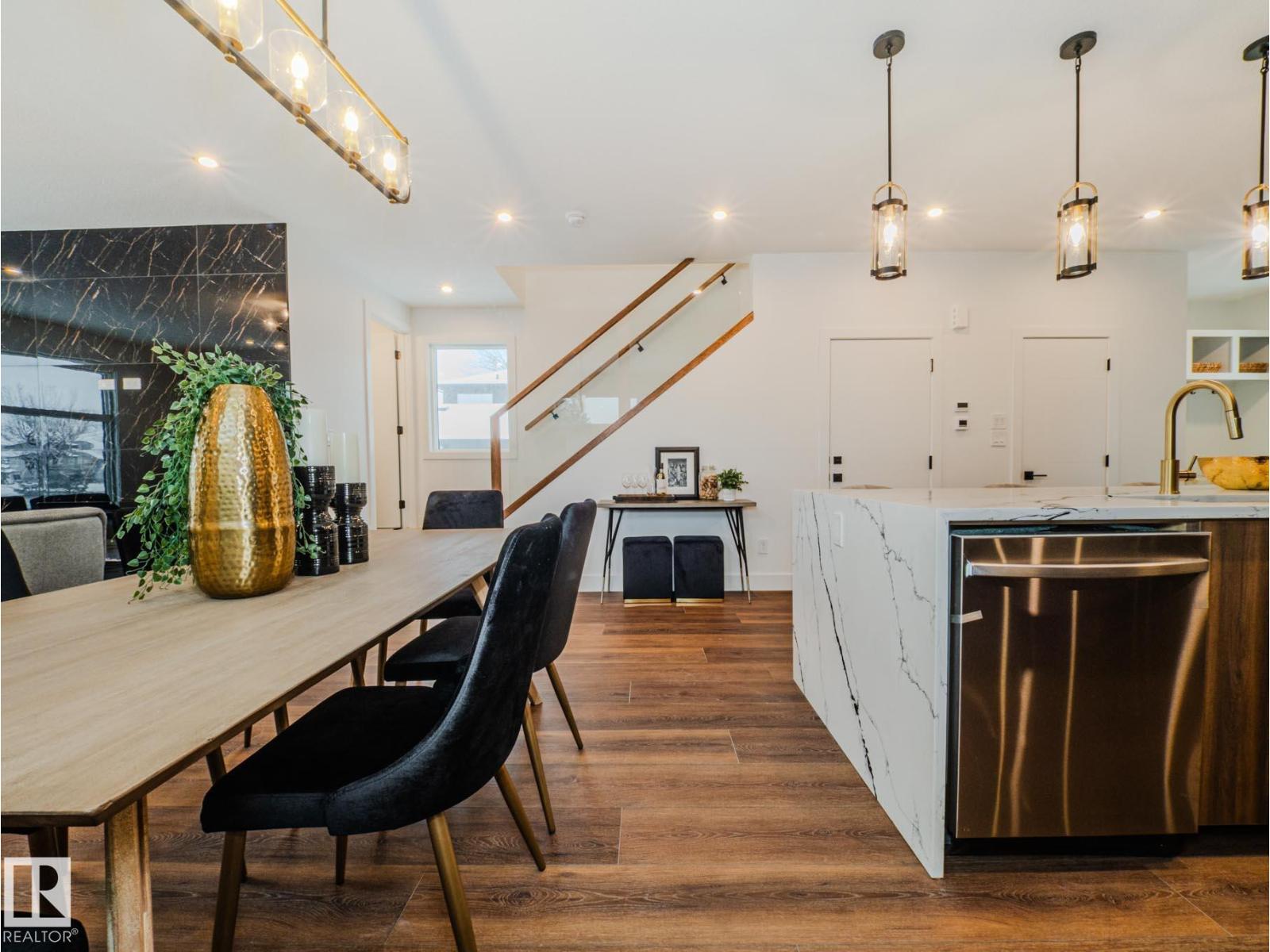 7607 98 AV NW, Edmonton