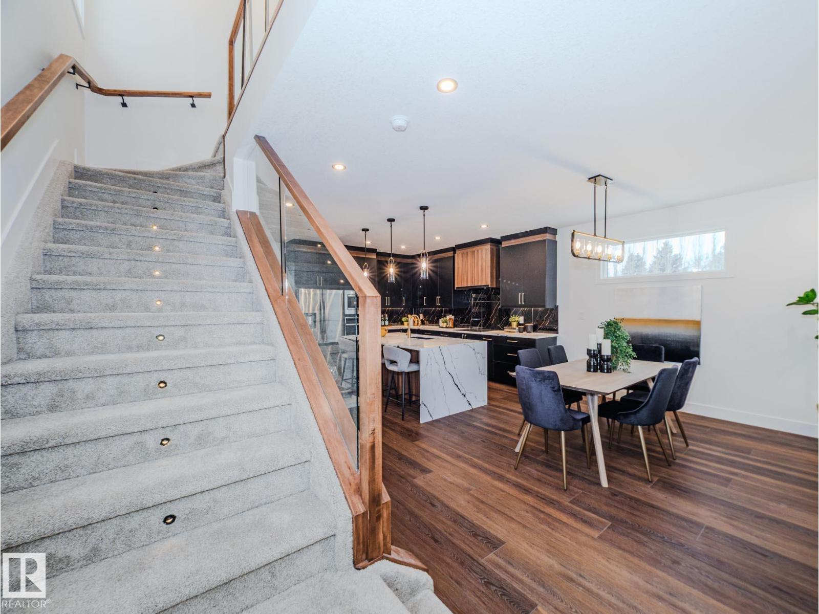 7607 98 AV NW, Edmonton