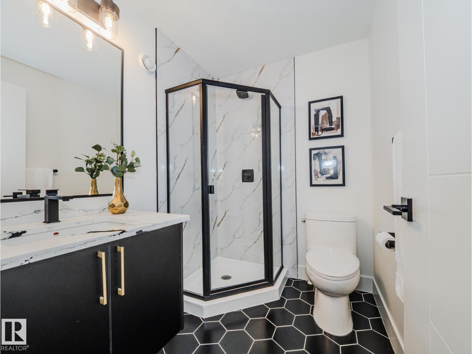 7607 98 AV NW, Edmonton