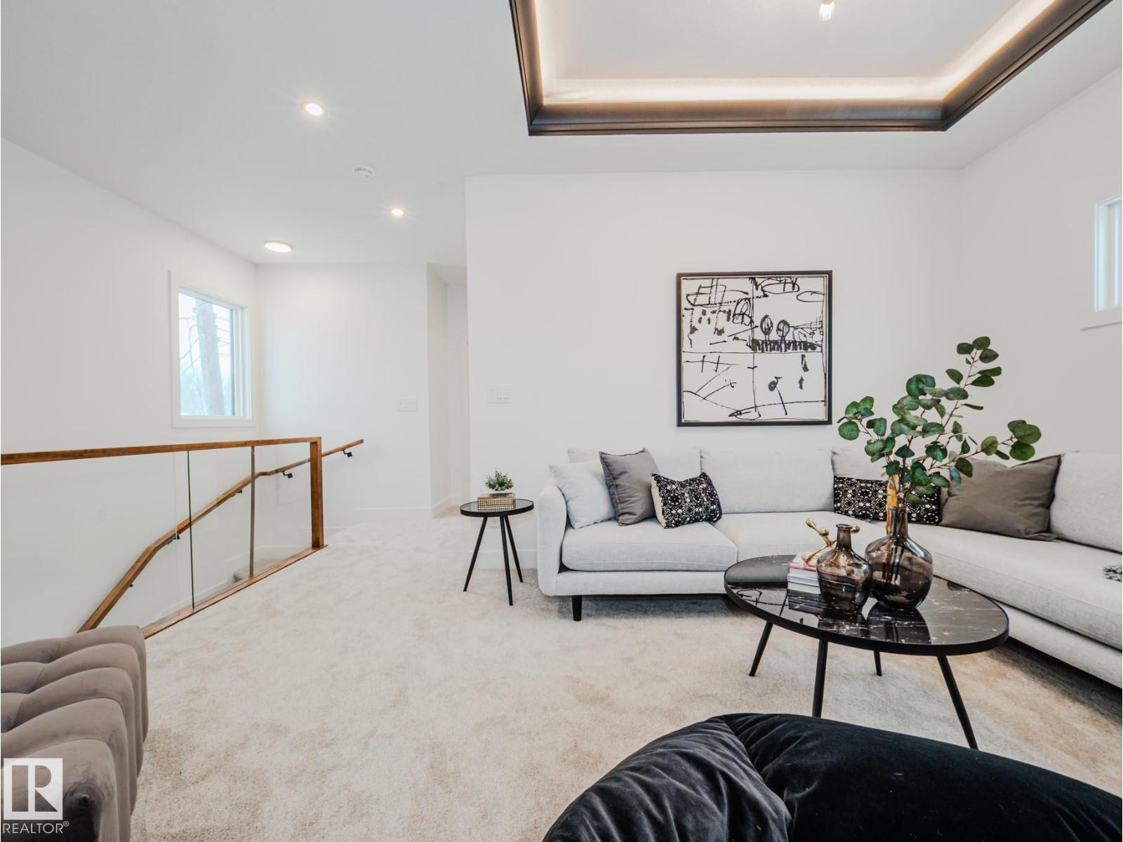 7607 98 AV NW, Edmonton