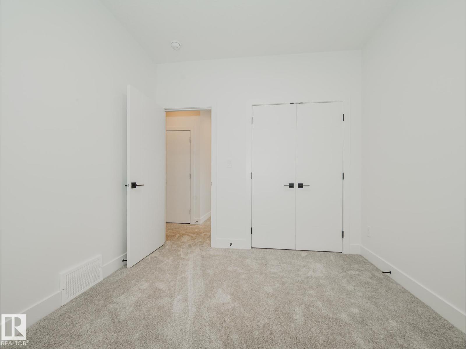 7607 98 AV NW, Edmonton