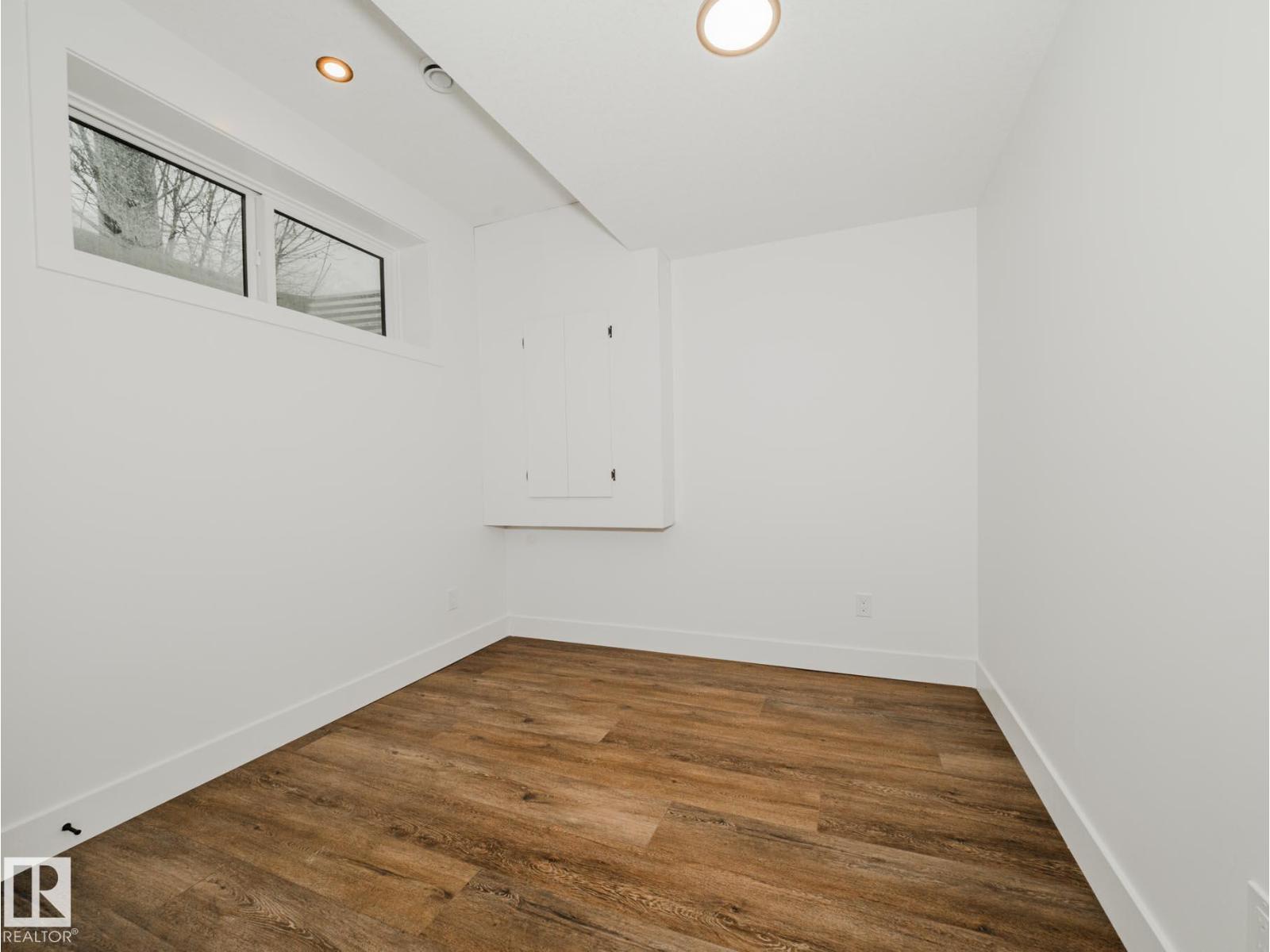 7607 98 AV NW, Edmonton