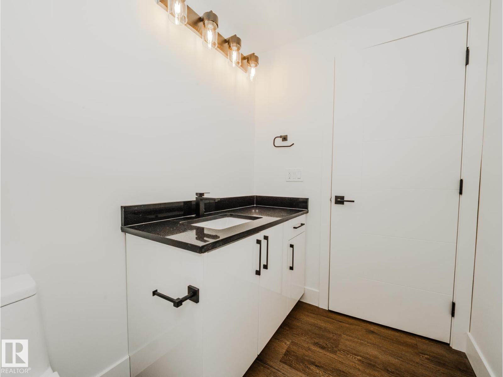 7607 98 AV NW, Edmonton