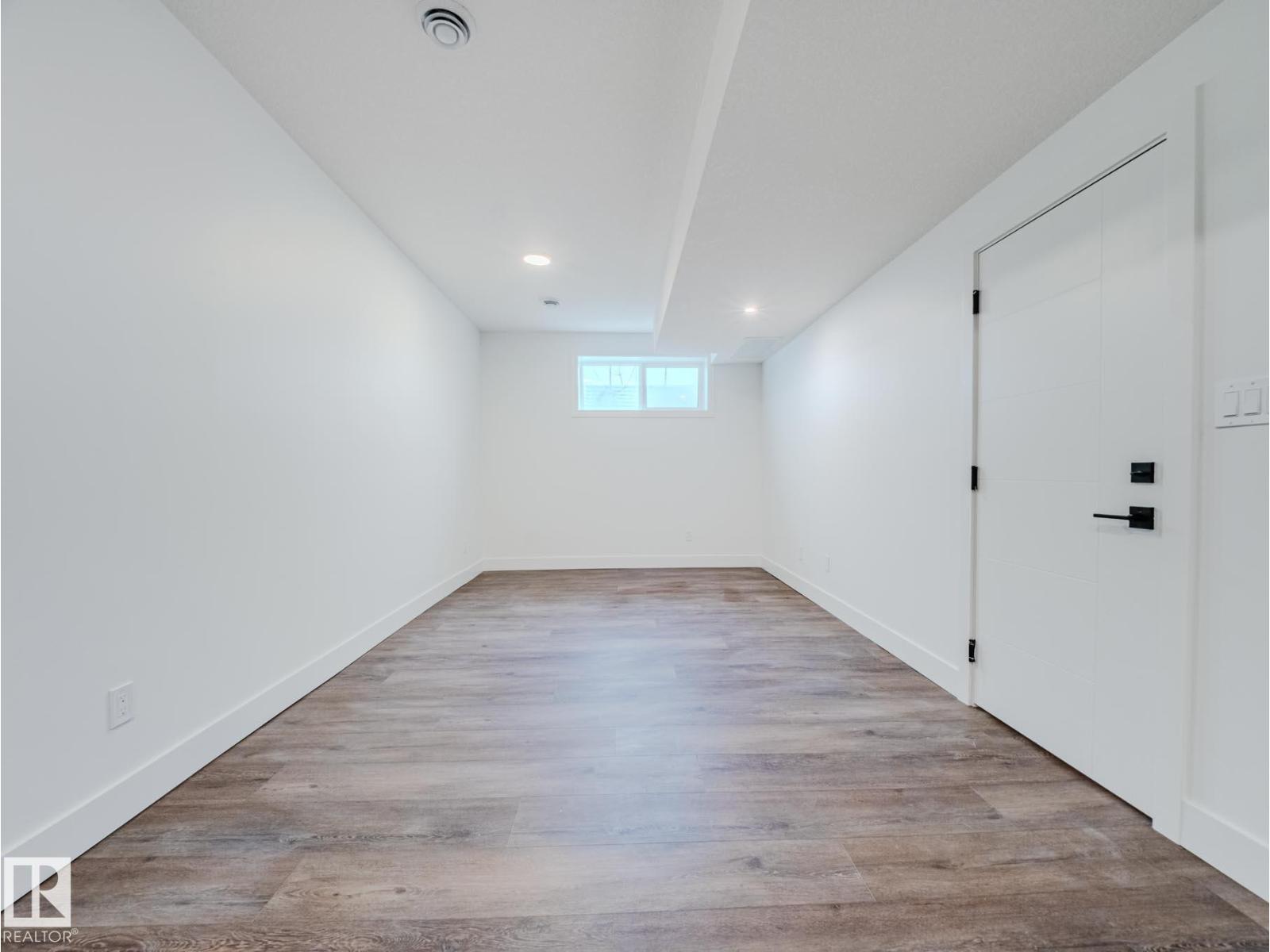 7607 98 AV NW, Edmonton