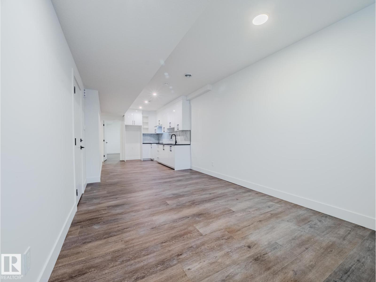 7607 98 AV NW, Edmonton